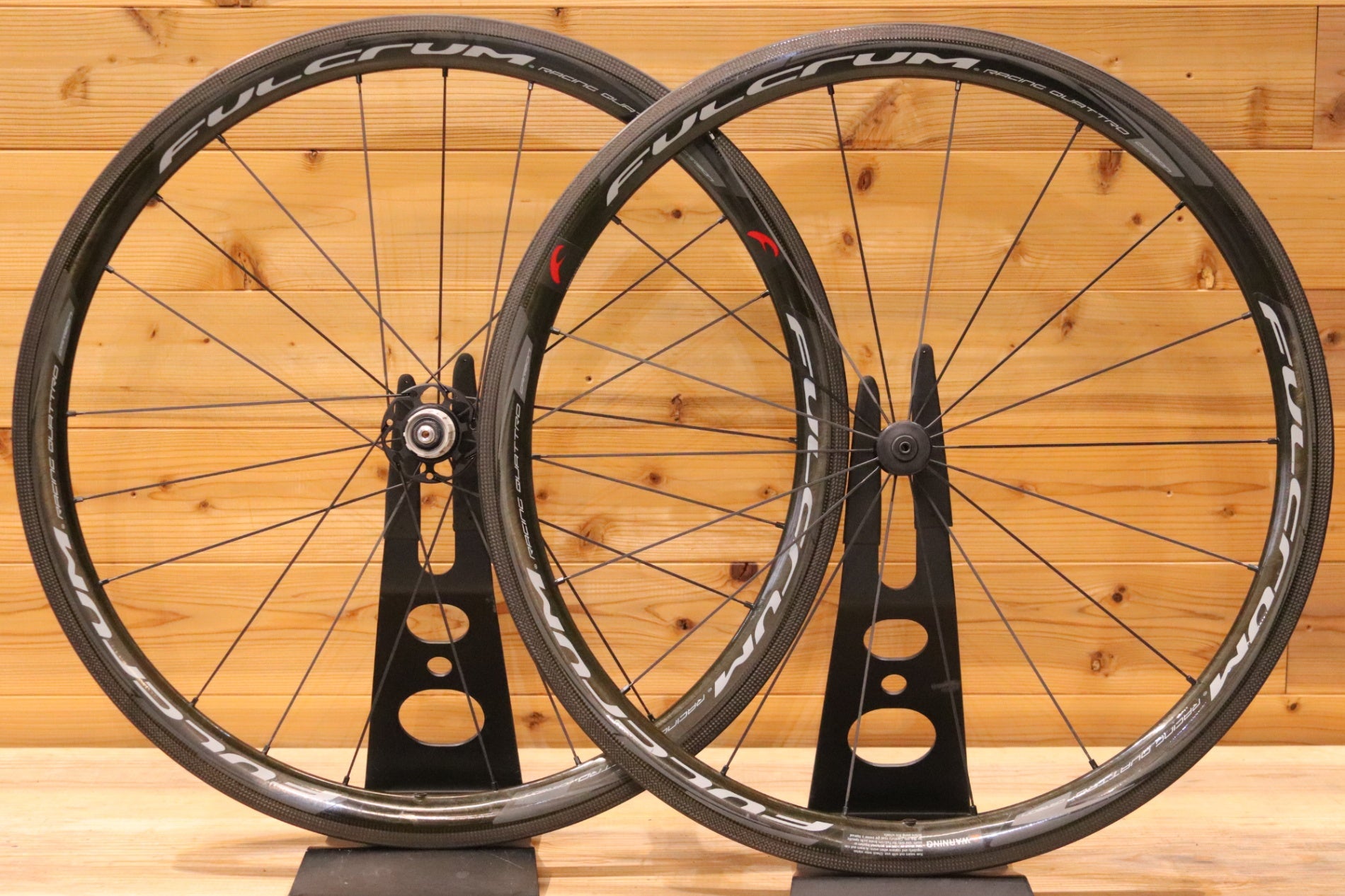 フルクラム FULCRUM レーシング クアトロ RACING QUATTRO CARBON