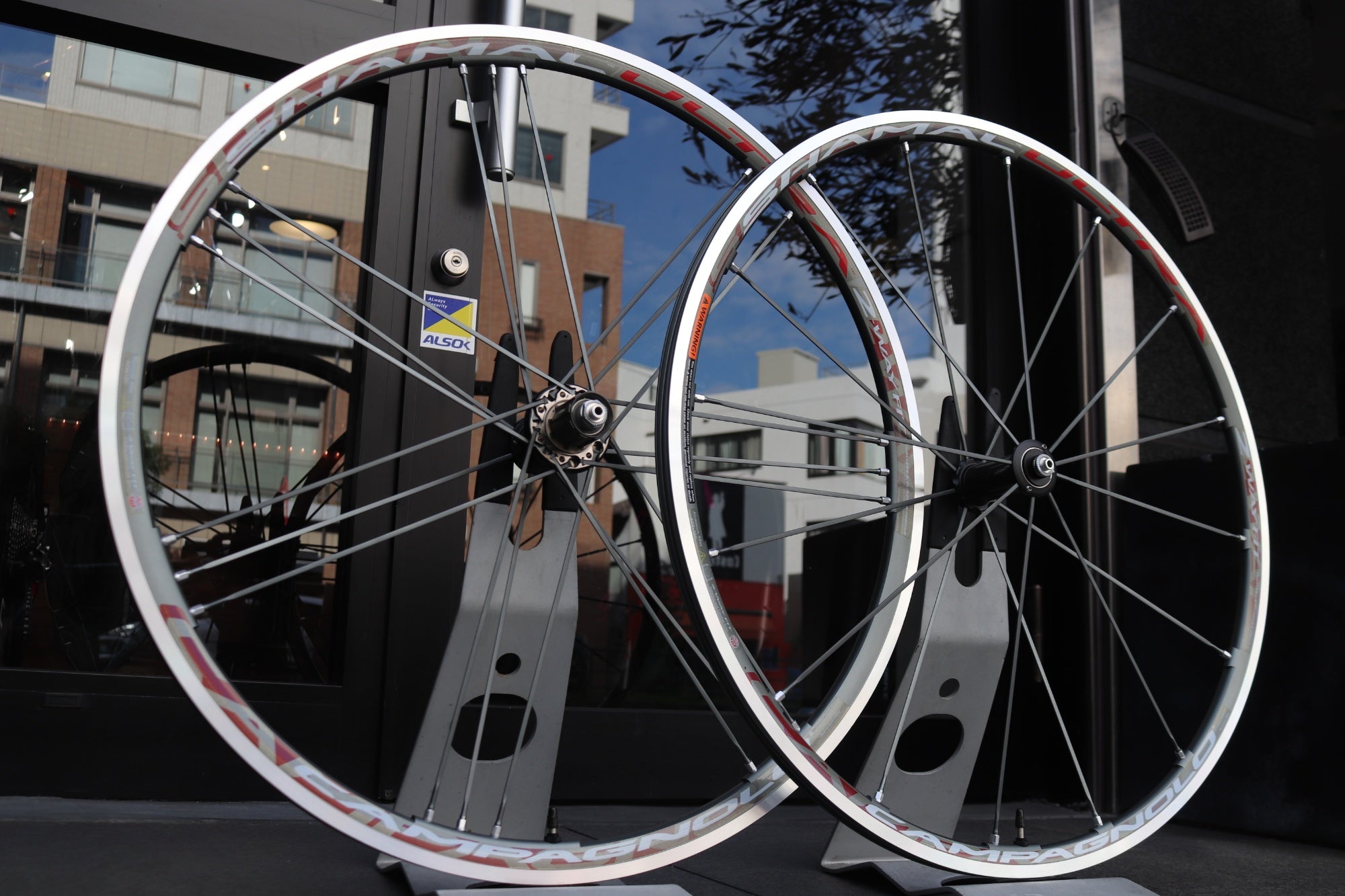 カンパニョーロ Campagnolo シャマル ウルトラ Shamal Ultra 2WAY-FIT チューブレス アルミ クリンチャー  ホイールセット チタングレー シマノ10S 未使用品 【東京南麻布店】