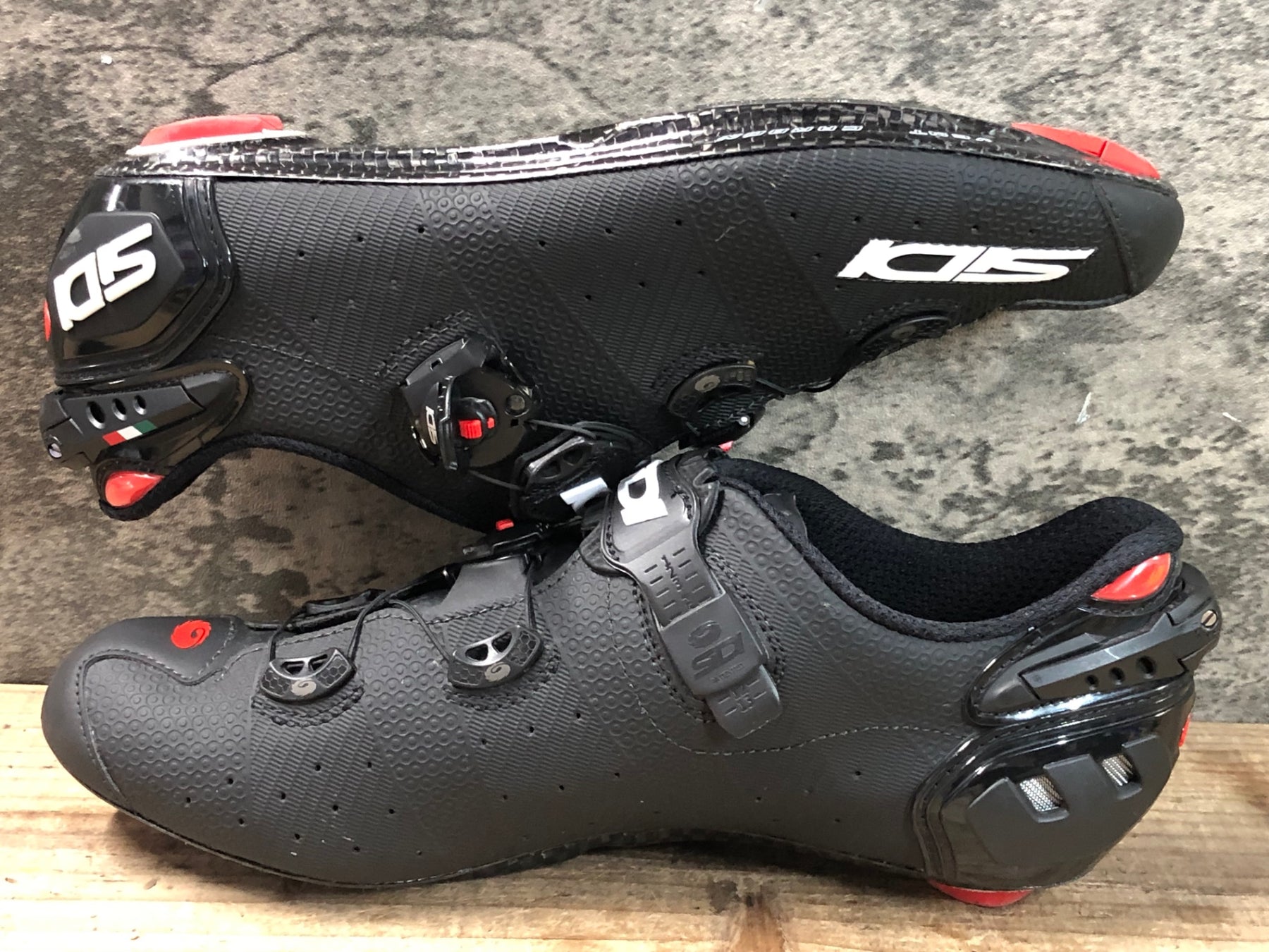 JU977 シディ SIDI WIRE 2 CARBON ビンディングシューズ 3穴 黒 EU43