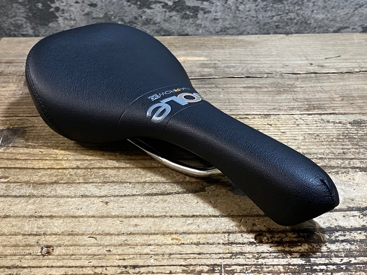 KK760 ワンバイエス ONEbyESU SOLE NARROW 30 サドル 黒 Ti ALLOY レール 138mm