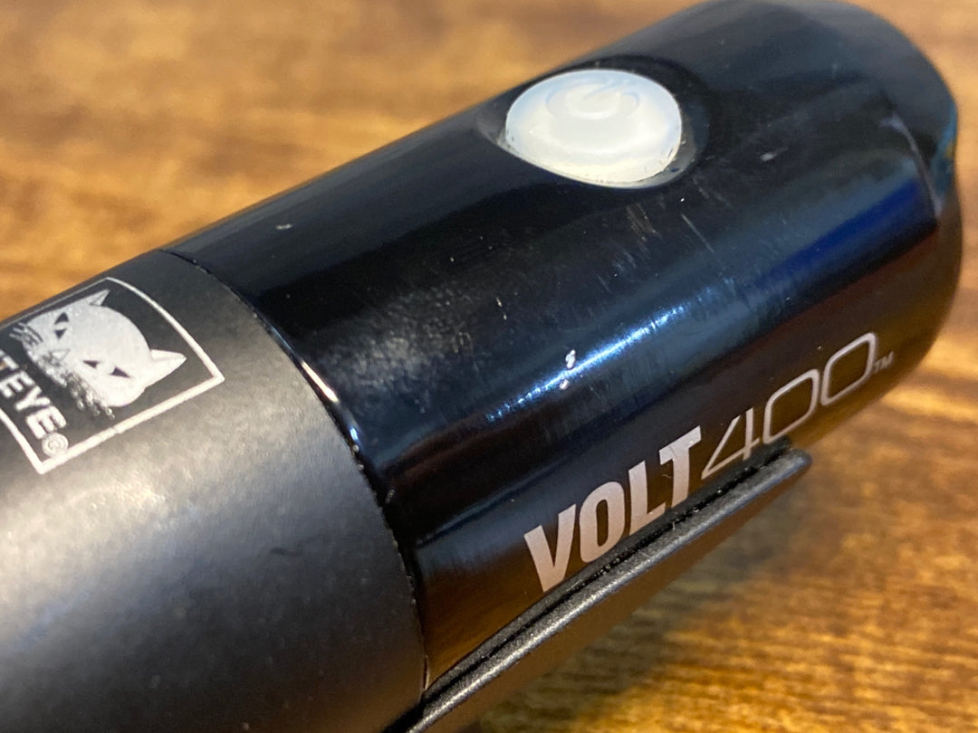 KQ298 キャットアイ CATEYE VOLT400 フロントライト 点灯確認済み
