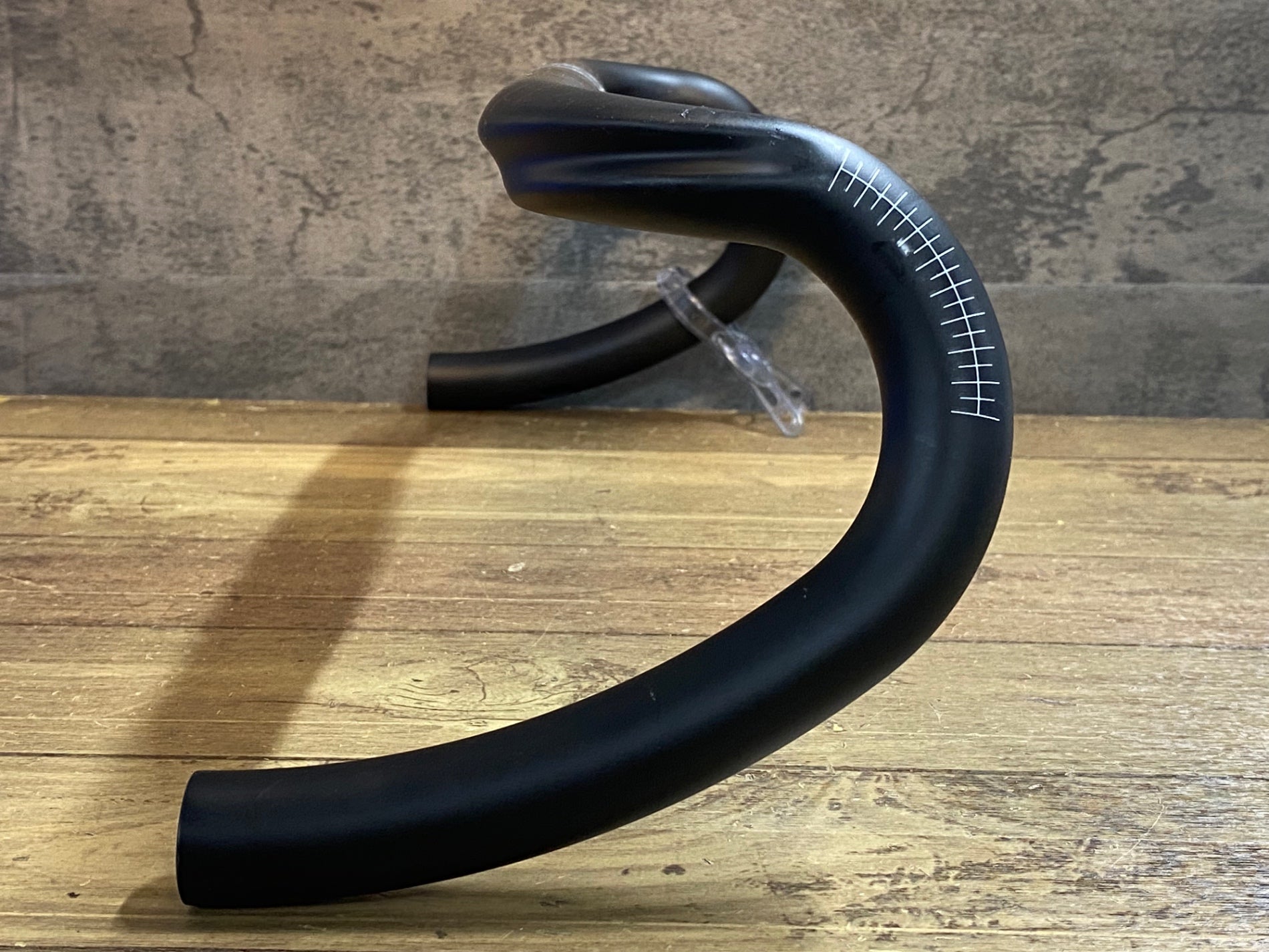 イーストン EASTON EC70 AX カーボン ドロップハンドル 40cm JN748 イーストン EASTON EC70 AX カーボン ドロップハンドル