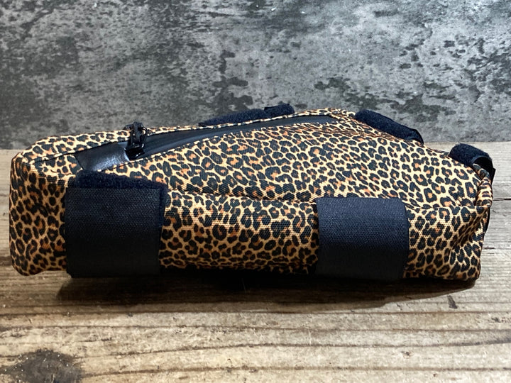 KE456 フェアウェザー FAIRWEATHER コーナーバッグ CORNER BAG フレームバッグ 豹柄