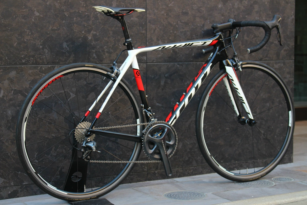 scottロードバイク DURA-ACE SCOTT】エンデュランスロード「ADDICT 20 105Di2」が即納可能状態です