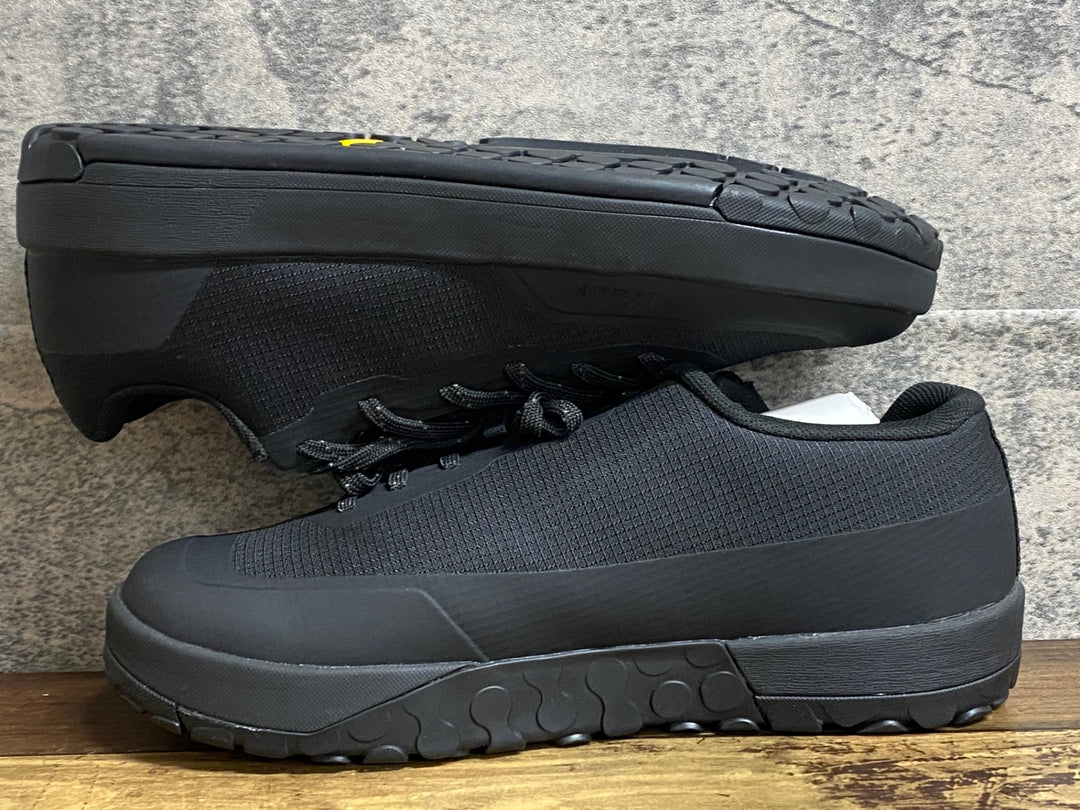 JY004 フィジーク fizik GRAVITA VERSOR shoes ビンディングシューズ 2穴 レース 黒 EU42