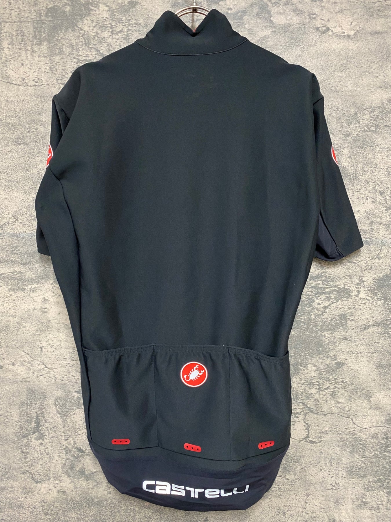 CASTELLI（カステリ）半袖サイクルジャージGORE WINDSTOPPER KB223 カステリ CASTELLI ROSSOCORSA 半袖 サイクルジャージ 黒 赤 S