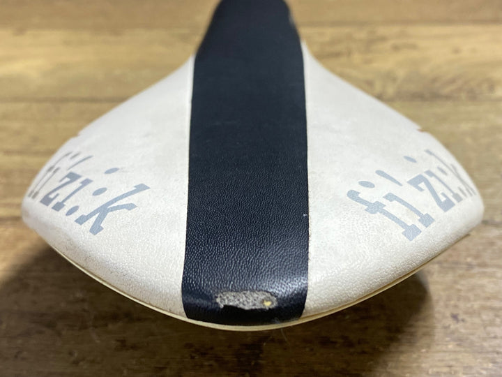 KK066 フィジーク Fizik ARIONE サドル 白黒 KIUMレール