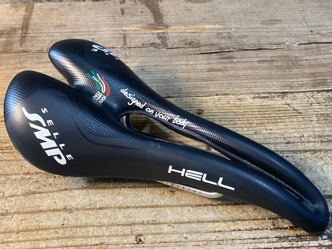 JX236 SELLE SMP HELL サドル 黒 aisi 304 tubeレール 145mm