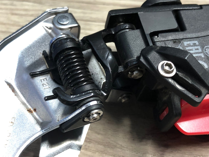 KA714 スラム SRAM ライバル RIVAL D1 フロントディレイラー バッテリー欠品