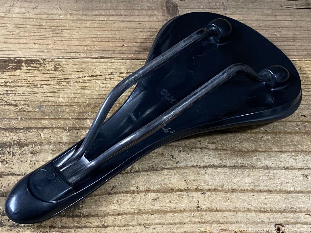 KH823 ファブリック fablic SCOOP FLAT PRO サドル カーボンレール