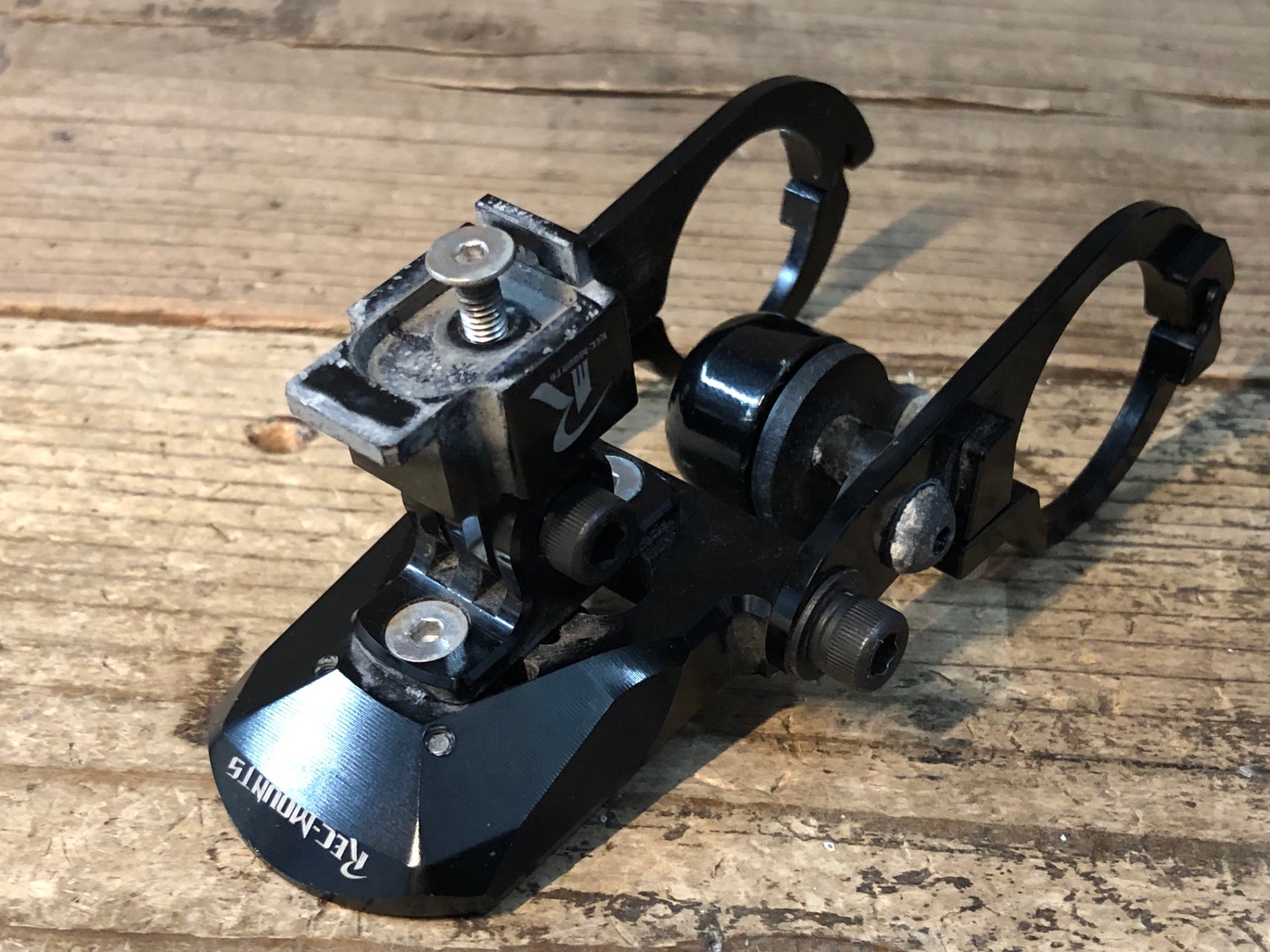 JR117 レックマウント REC-MOUNTS サイコンマウント WAHOO BOLT用 Φ31