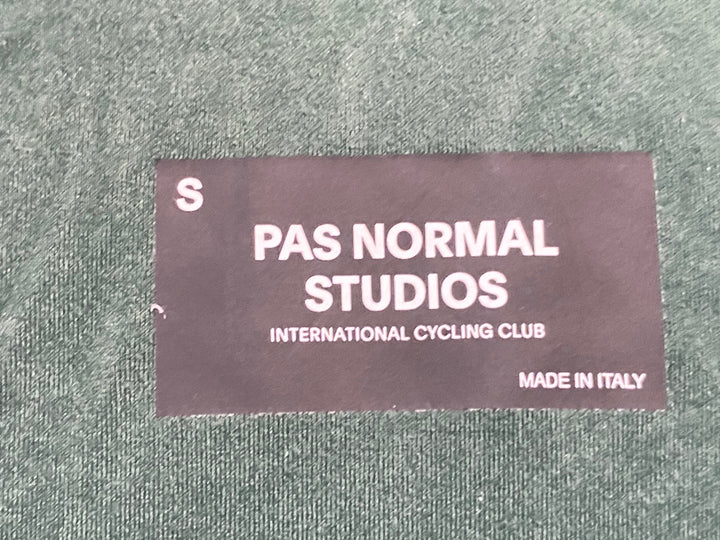 JZ091 パスノーマルスタジオ PAS NORMAL STUDIOS T.K.O. 長袖 サイクルジャージ 深緑 S