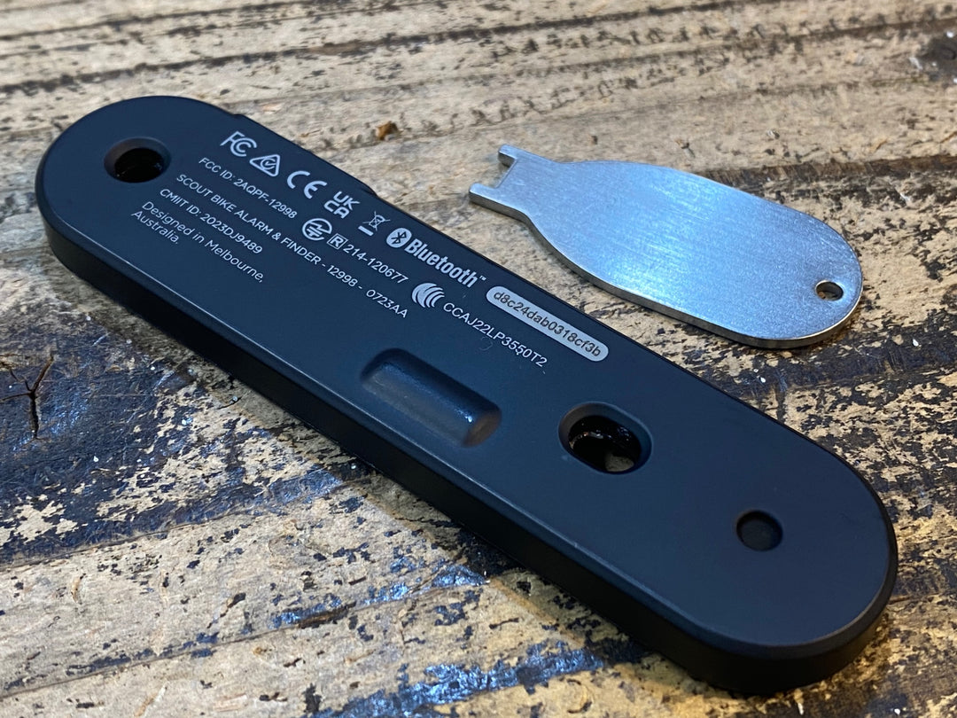 JU700 ノグ knog SCOUT バイクアラーム 追跡タグ 動作確認済 ※ボルト,カバー欠品