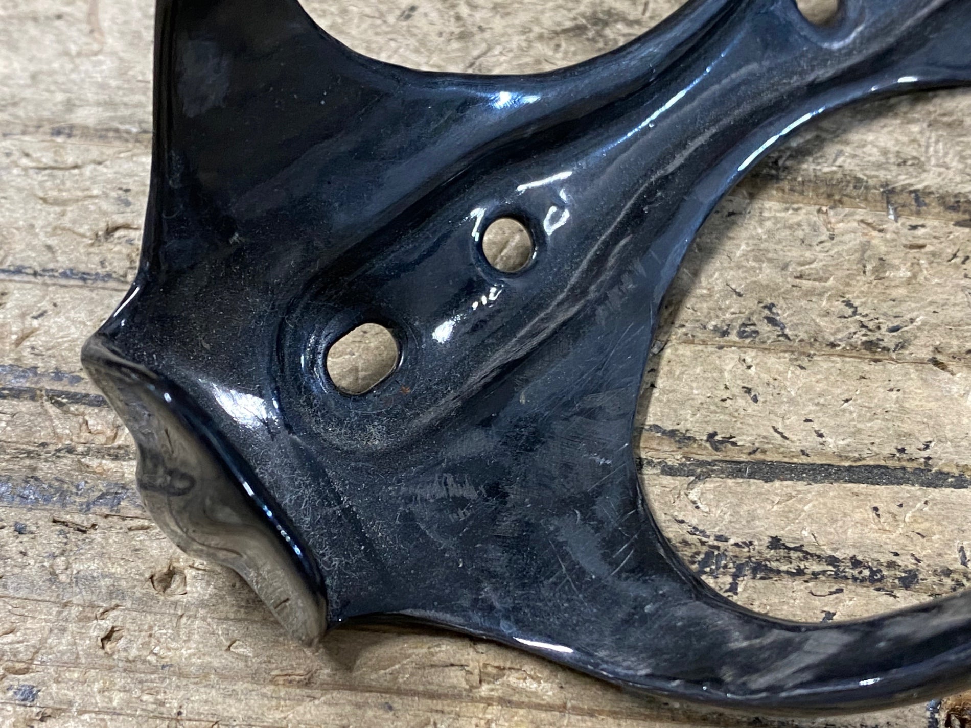 ARUNDELカーボンボトルケージ 2個セット ARUNDEL】カーボンボトルケージと言えばコレ | 船橋で自転車をお探し