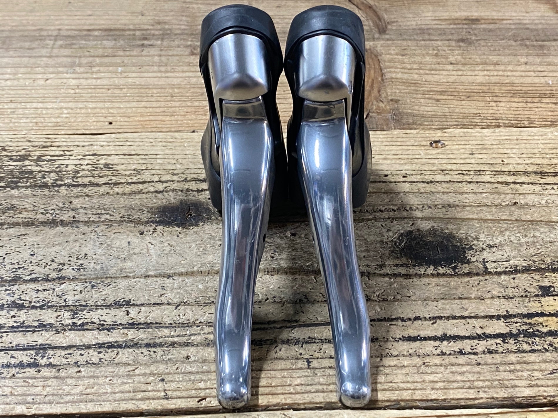 KB454 シマノ SHIMANO 105 ST-5700 STIレバー 2x10S ※右側変速不良