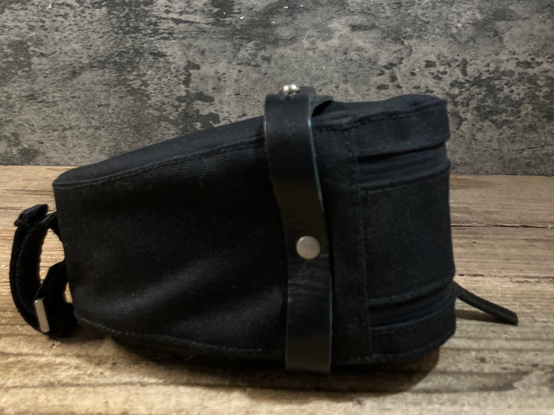 KD515 ブルックス BROOKS Isle Of Wight Saddle Bag サドルバッグ 黒