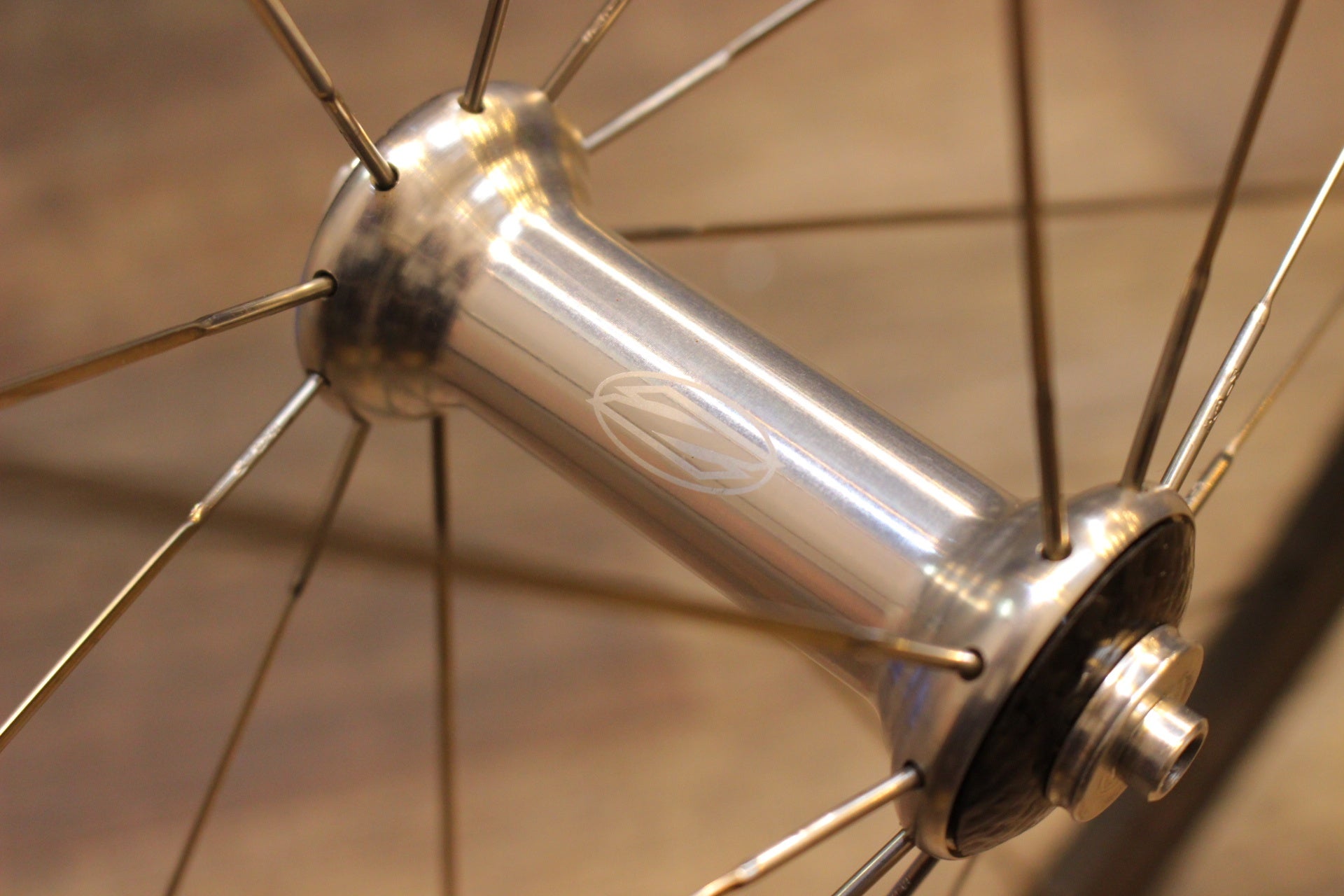 カンパ11/12Sフリー付属】ジップ ZIPP 202 カーボン チューブラー