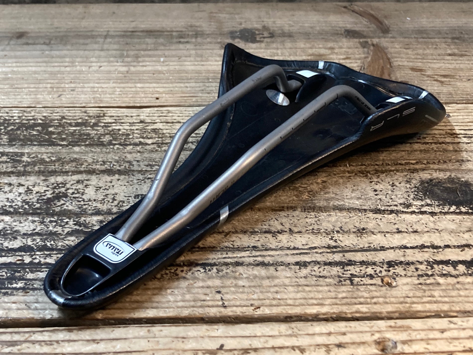 JR038 セライタリア SELLE ITALIA SLR サドル 黒 Titanium tube – BICI
