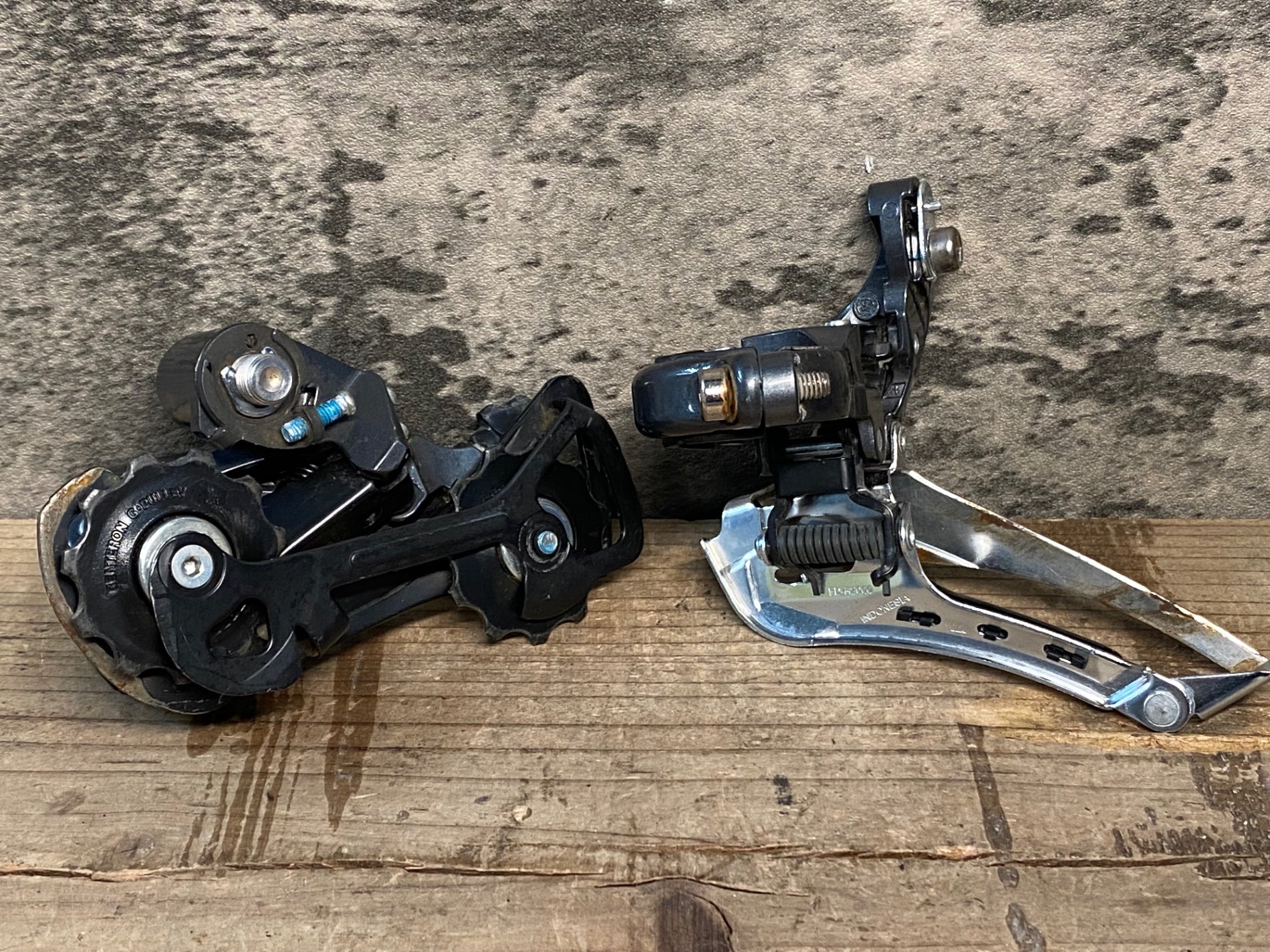 IW558 シマノ SHIMANO クラリス Claris FD-R2000 RD-R2000