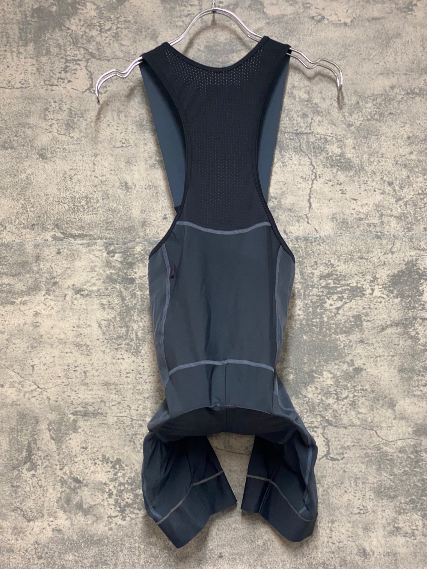 JN302 パスノーマルスタジオ PAS NORMAL STUDIOS Essential ビブ