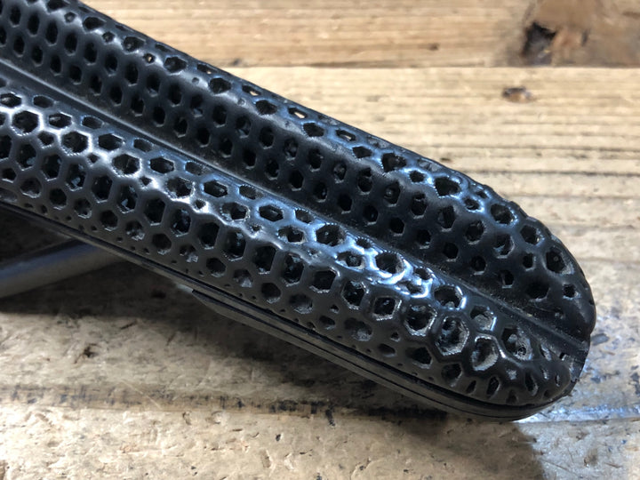 KN130 フィジーク FIZIK アンタレス ANTARES VERSUS ADAPTIVE R3 kiumレール 139mm