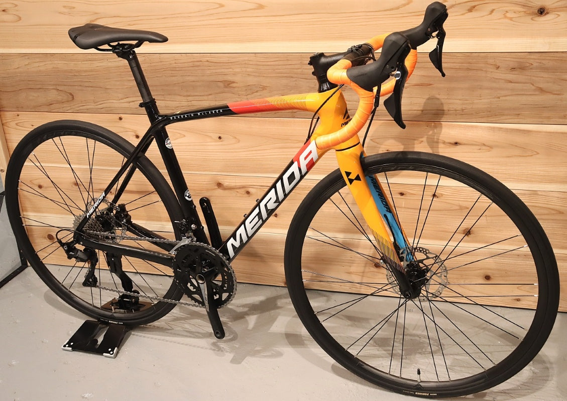 メリダ MERIDA スクルトゥーラ SCULTURA 4000 DISC 2021モデル 50サイズ 105 R7020 11S カーボン –  BICI AMORE ONLINE STORE