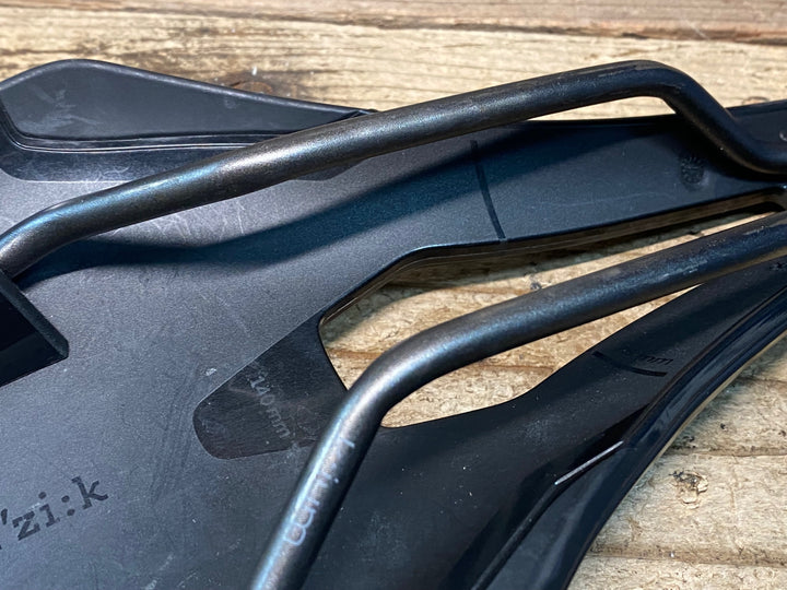 JQ050 フィジーク fizik VENTO ARGO R3 kium サドル 黒 140mm