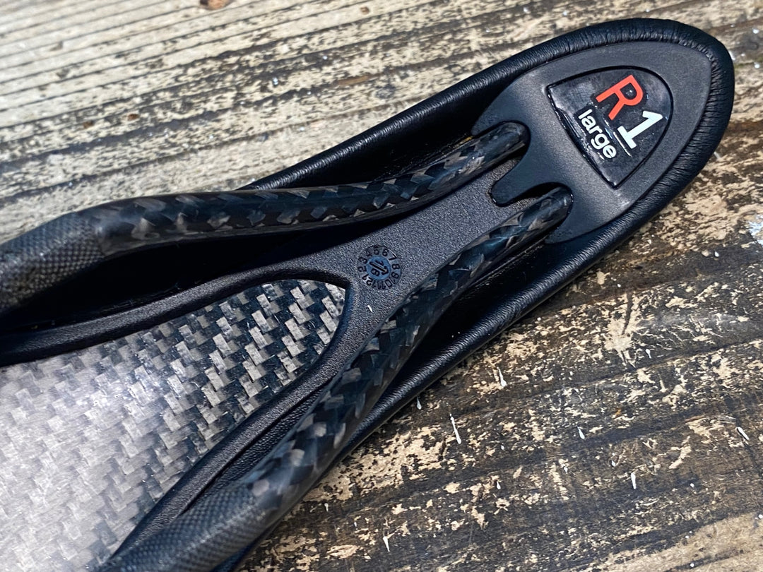 JG435 フィジーク fizik アリアンテ ALIANTE R1 サドル 黒 約155mm BRAIDE カーボンレール
