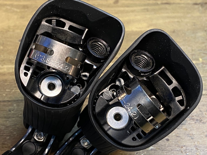 JP664 シマノ SHIMANO アルテグラ ULTEGRA Di2 ST-R8070 油圧 STIレバー 動作確認済 ※固定部クラックのためジャンク