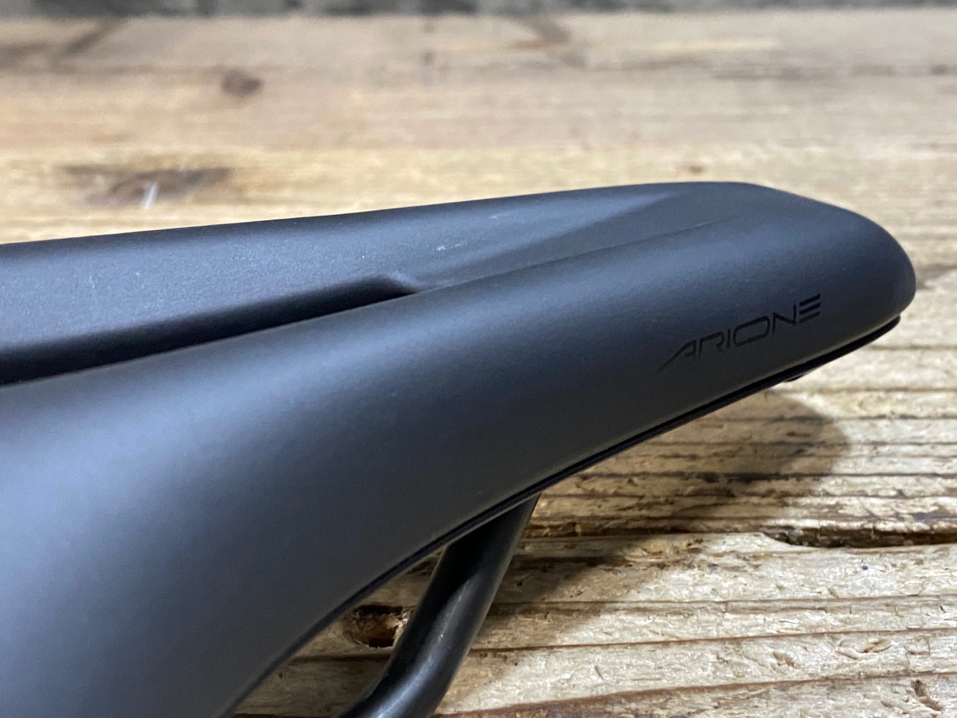 KC315 フィジーク fizik VENTO ARIONE R5 サドル 黒 S-ALLOY レール