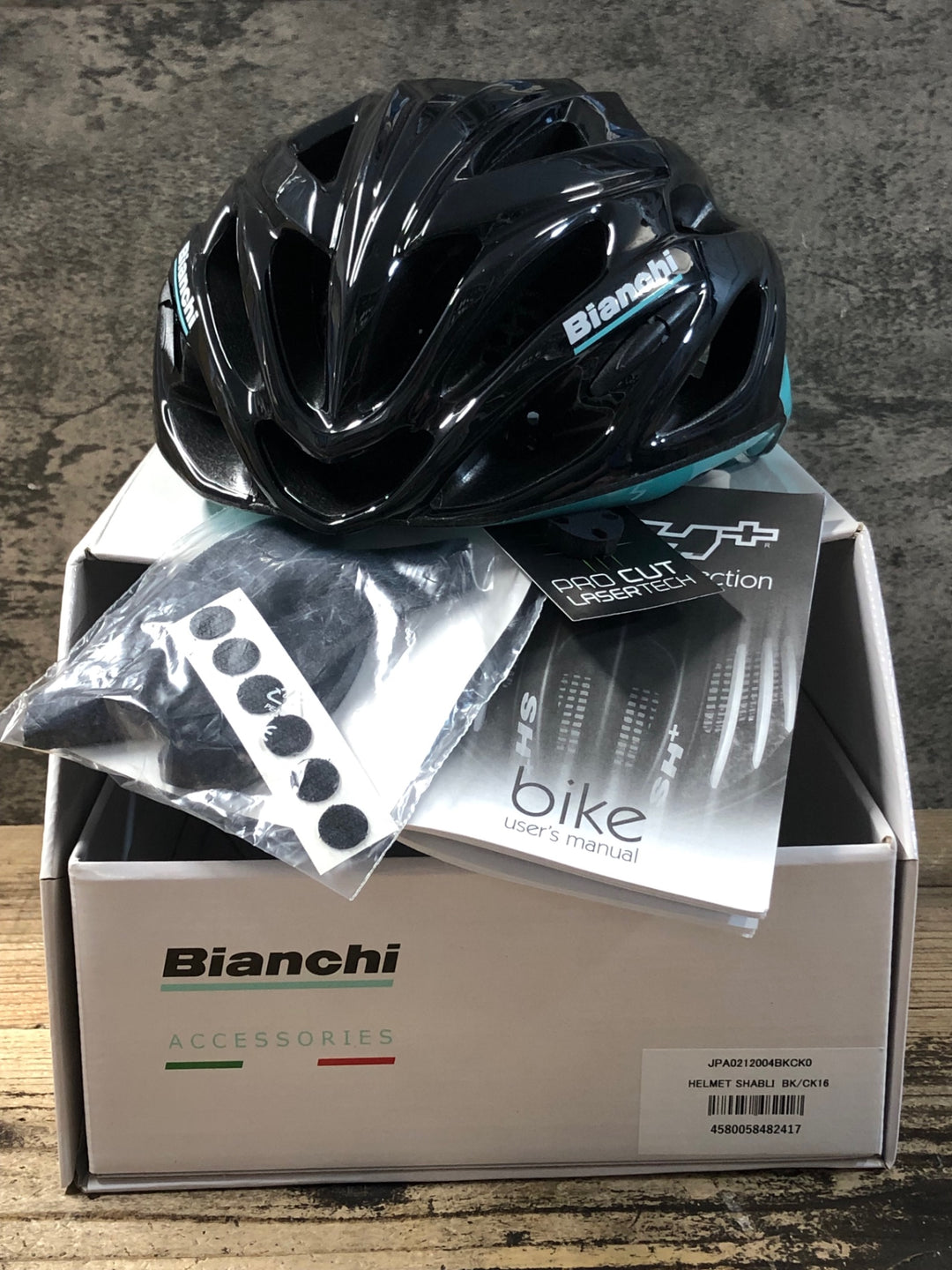 KI513 ビアンキ BIANCHI SH+ SHABLI ヘルメット S/L 55-60cm 2019/08製造 ※使用期限超過のためジャンク