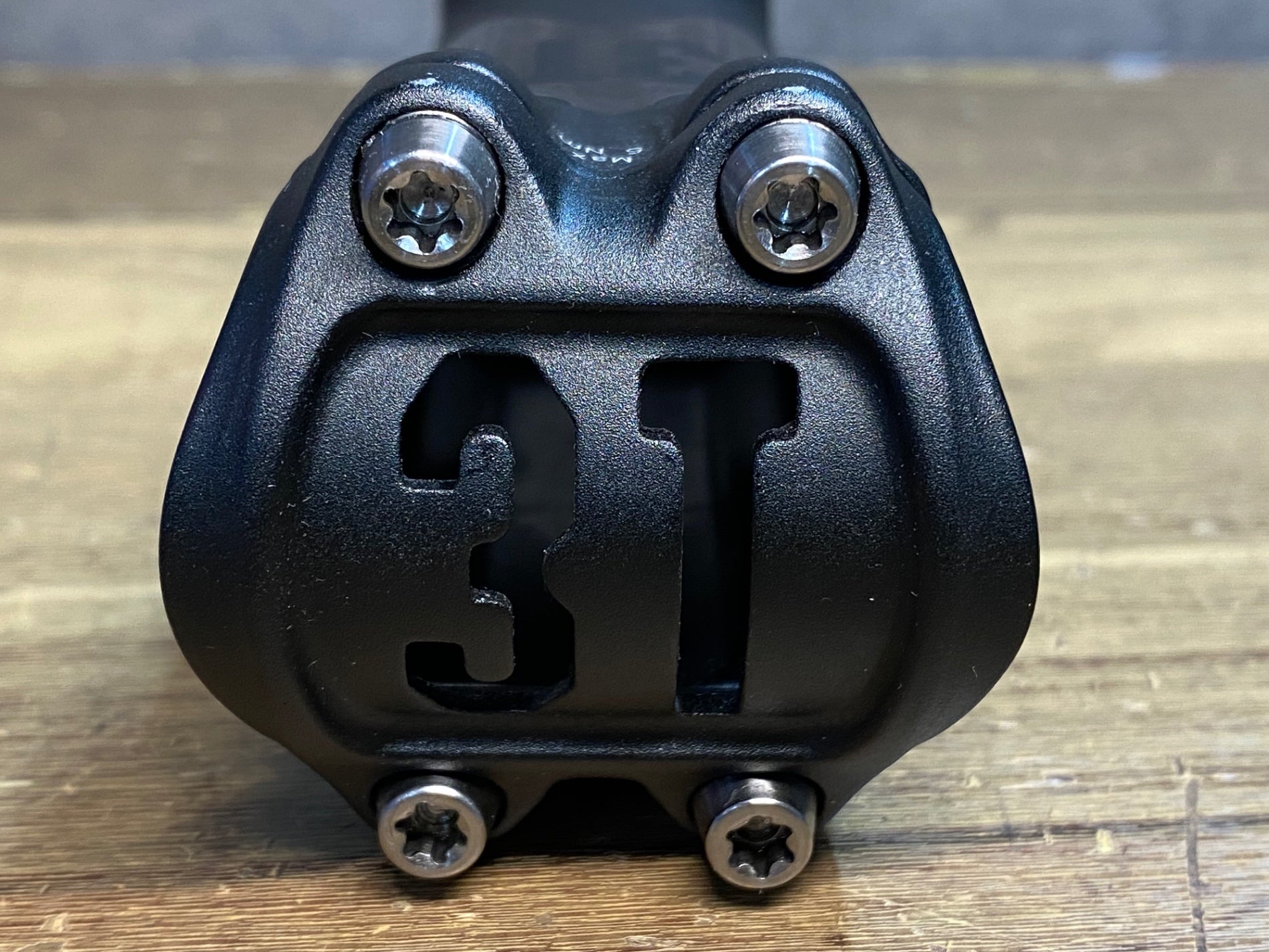 JP317 3T MTB STEM TEAM STEALTH アルミ ステム 黒 85mm Φ31.8 OS 10