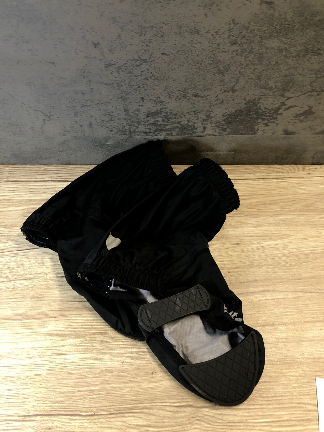 JQ317 モンベル mont-bell シューズカバー 黒 M