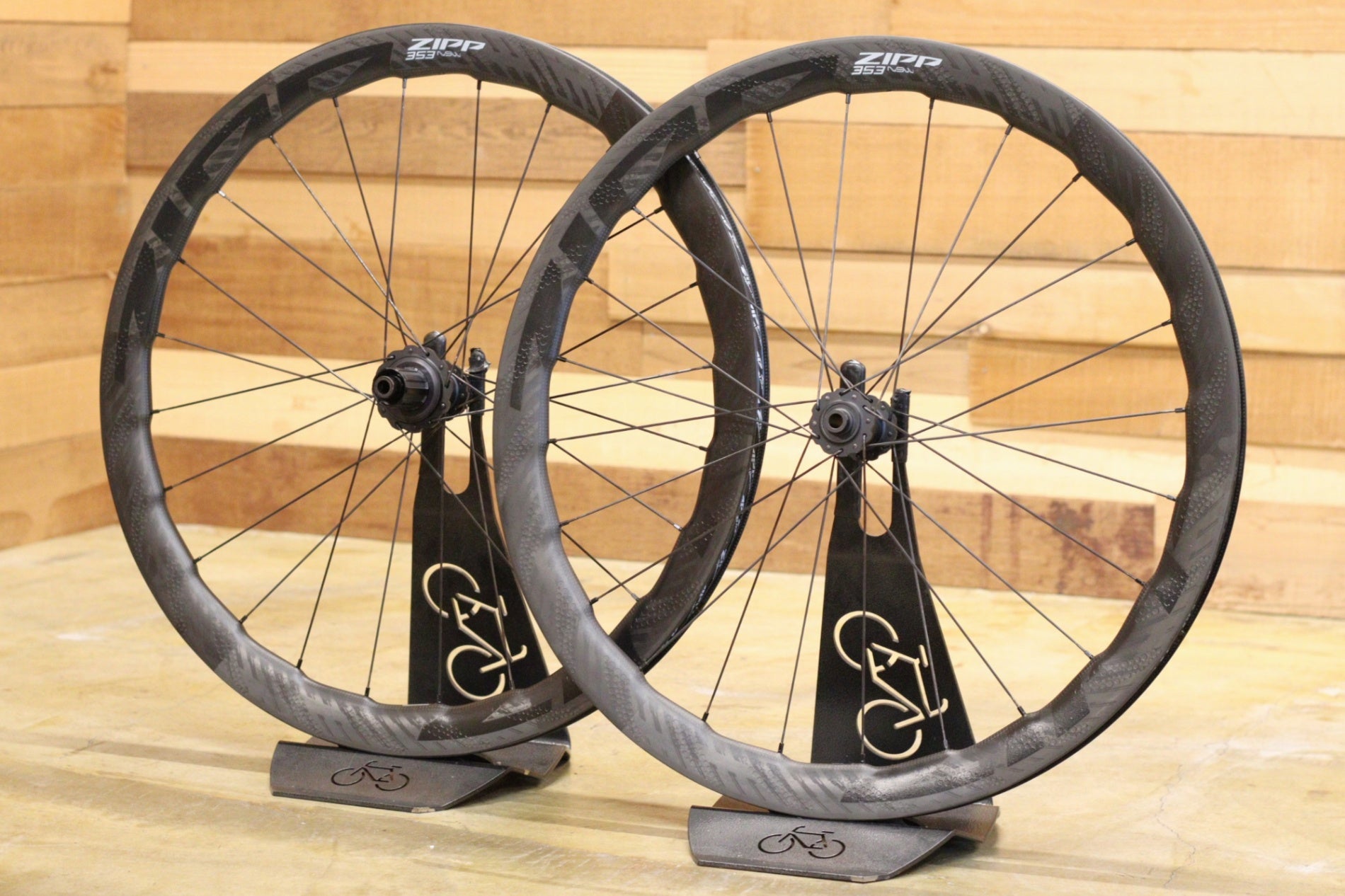 最終価格！新型ZIPP 353 NSW カーボンホイールセット ジップ ZIPP 353 NSW TUBELESS DISC カーボン チューブレスレディ