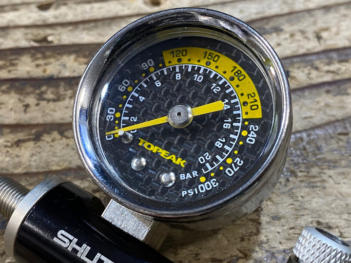 JS638 トピーク TOPEAK SHUTTLE GAUGE 空気圧計 ※ケースジッパー破損