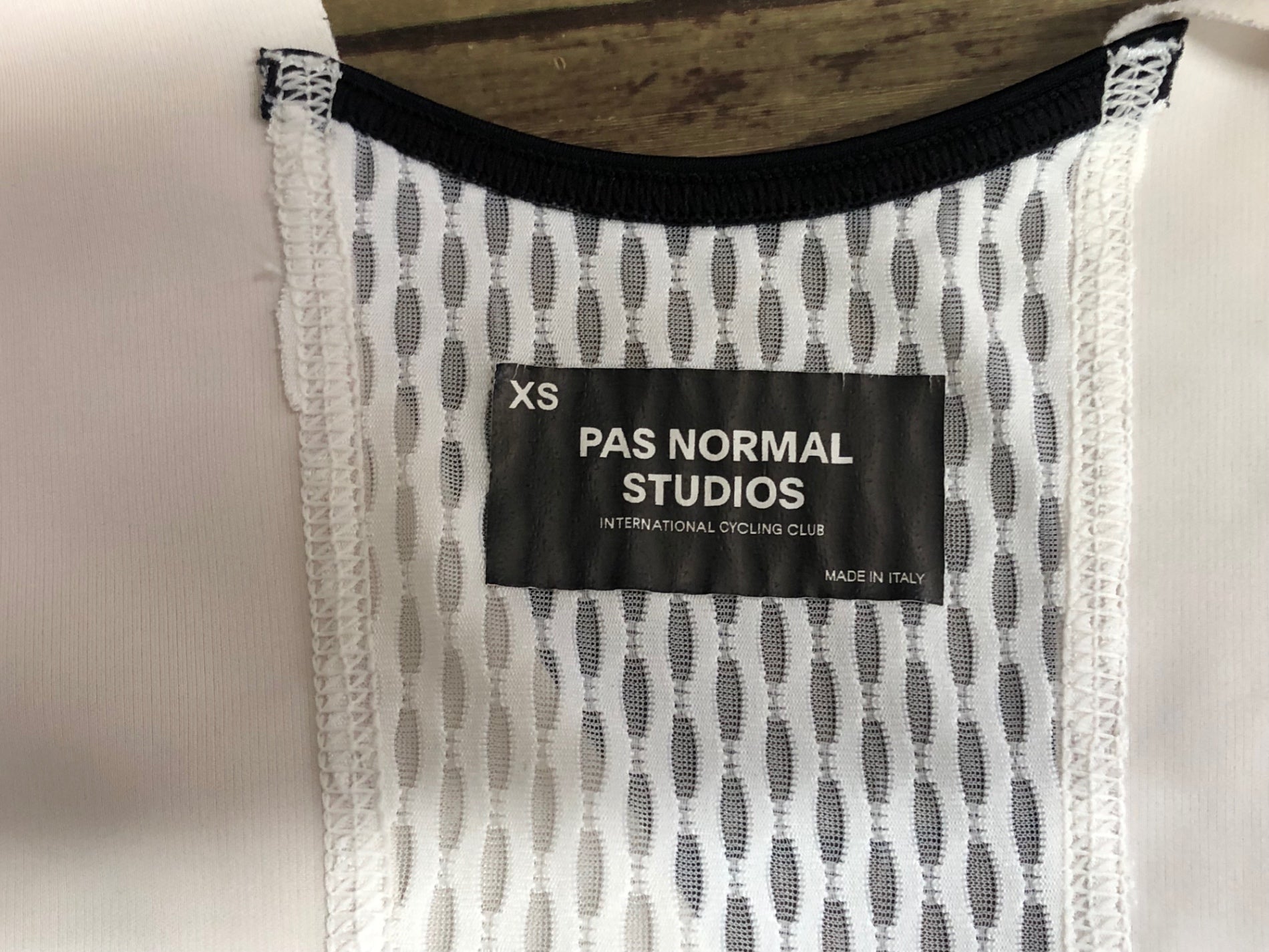 JZ664 パスノーマルスタジオ PAS NORMAL STUDIOS Mechanism ビブ