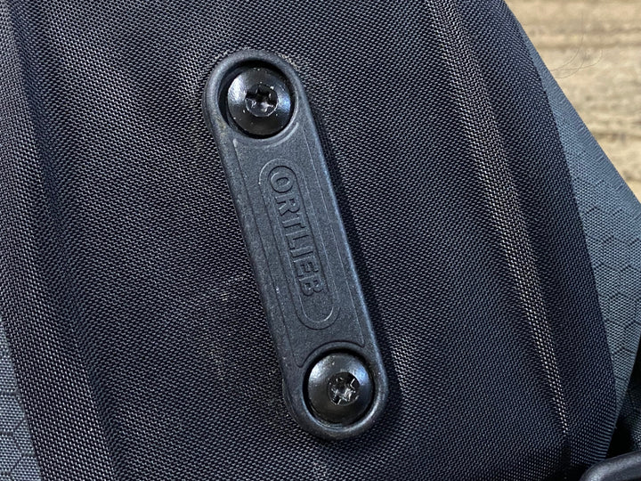 KE812 オルトリーブ ORTLIEB サドルバッグ 黒 グレー