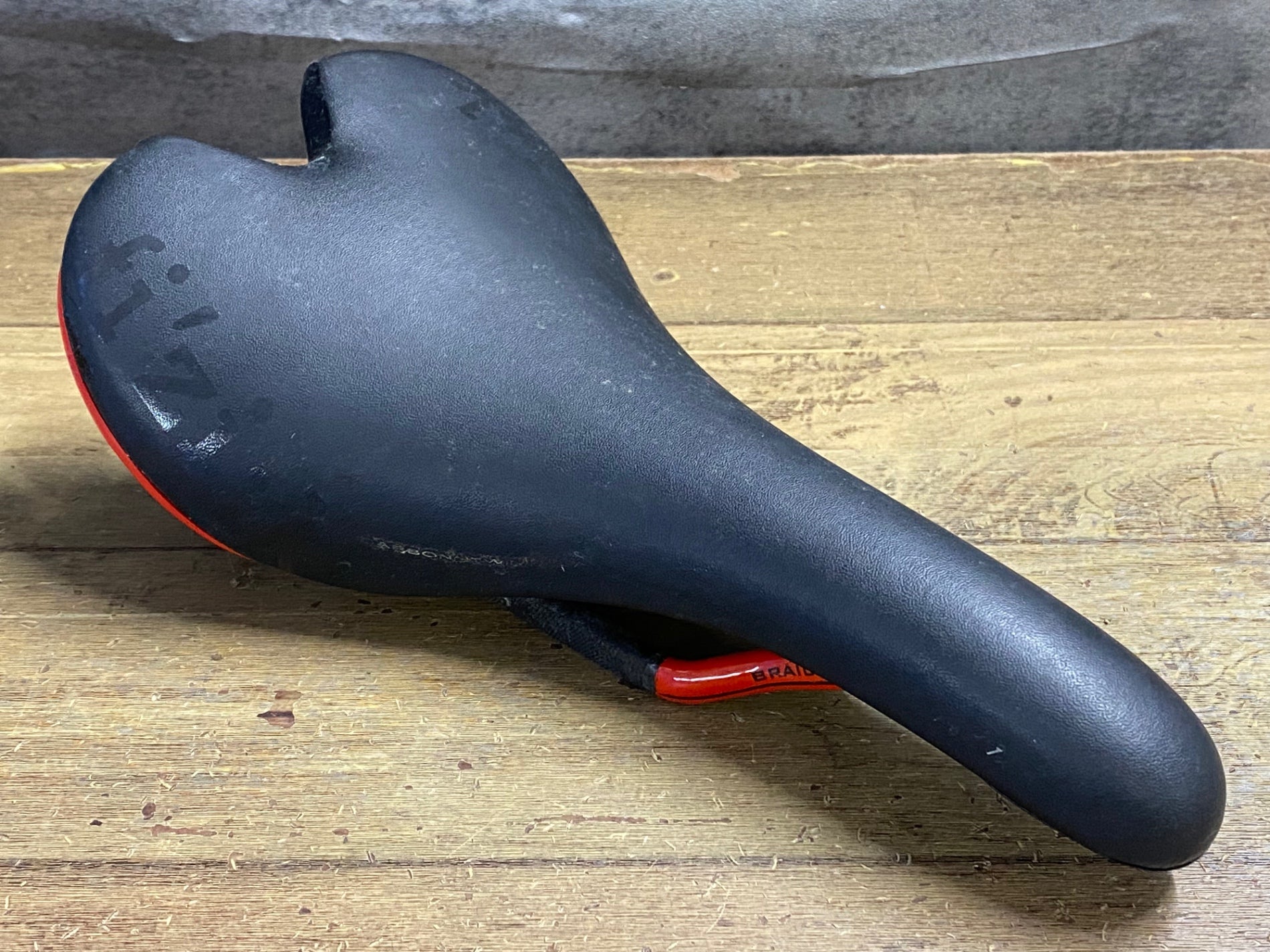 FIZIK ALIANTE VSX カーボン Fizik Aliante VSX Carbon Braided Saddle