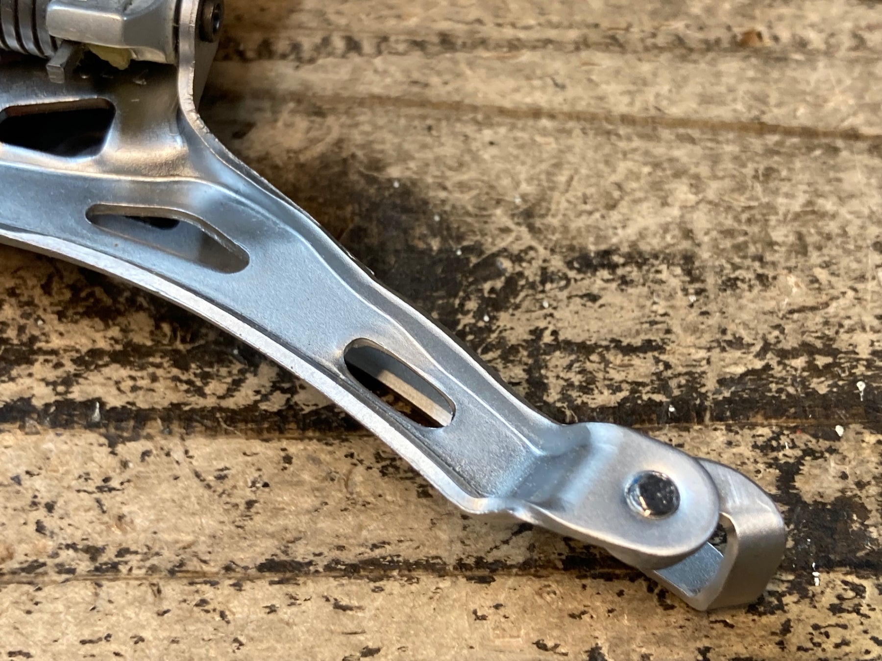 JR429 カンパニョーロ CAMPAGNOLO ATHENA FD11-AT2B フロント