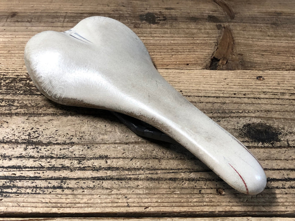KD380 セライタリア selle italia SLR XP サドル 白 132mm カーボン