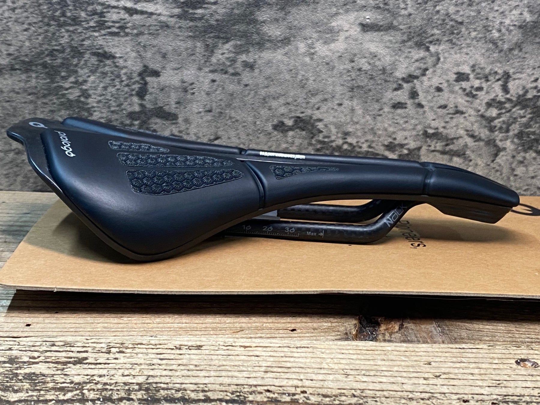 完成車取外し品　Prologo scratch M5 NACKレール scratch-m5-