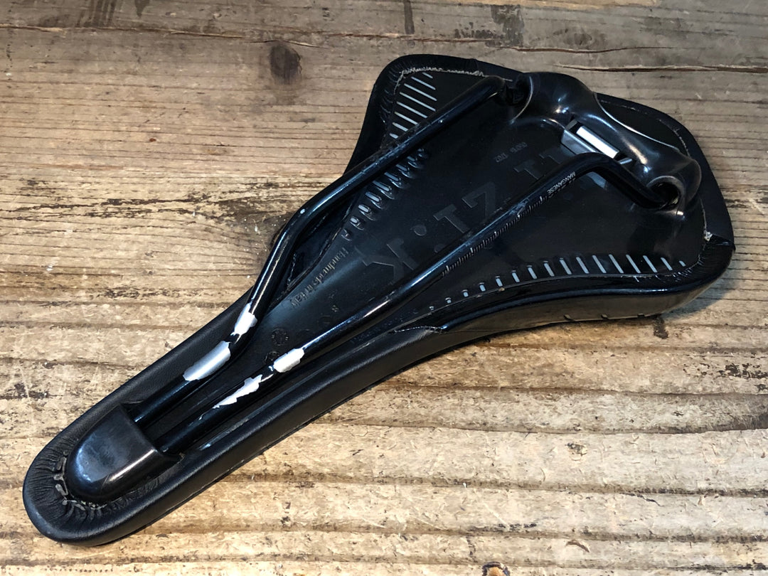 JS781 フィジーク FIZIK ARIONE DONNA サドル MANGANESEレール 147mm