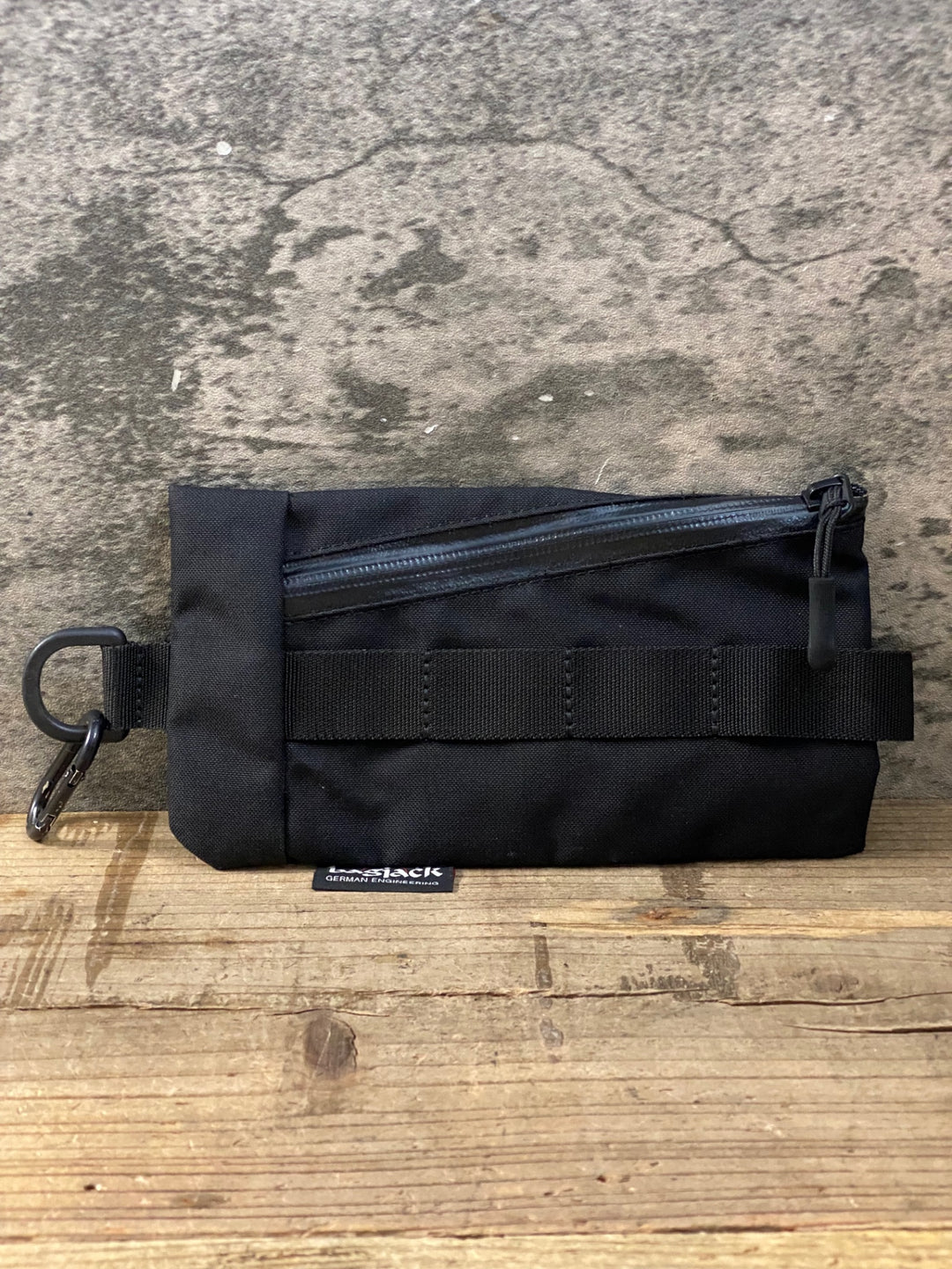 KJ510 バッグジャック bagjack MOBILE HOLDER TWIST モバイルポーチ 黒