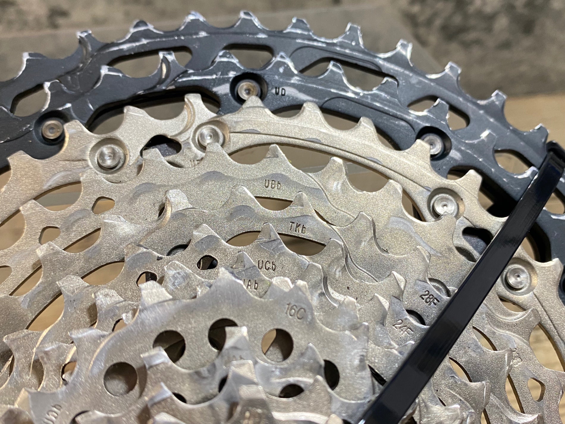 JY442 シマノ SHIMANO デオーレ DEORE XT CS-M8100 スプロケット 10
