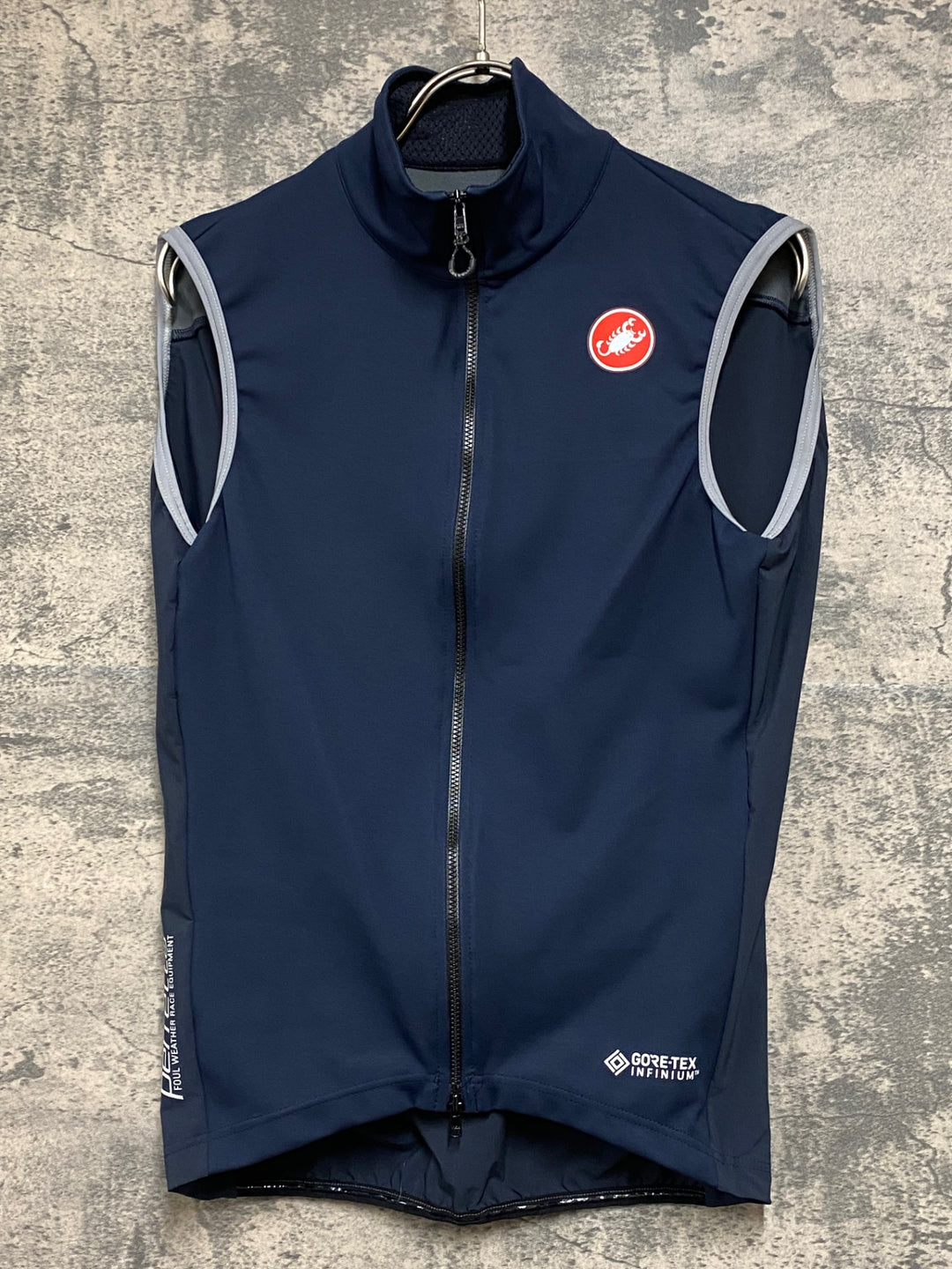 KG810 カステリ CASTELLI ロッソコルサ ROSSO CORSA perfetto ジレ サイクルベスト 黒 S GORE-TEX INFINIUM