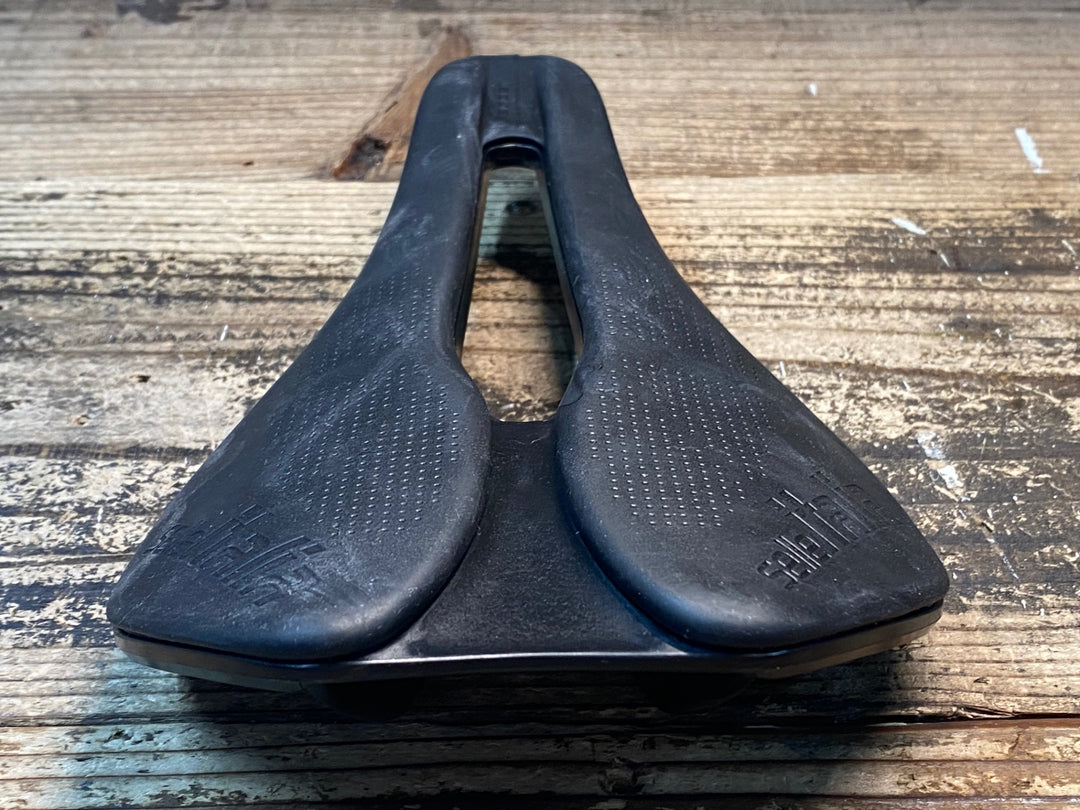 JJ148 セライタリア selle italia NOVUS BOOST EVO サドル 黒 FecAlloYレール 145mm