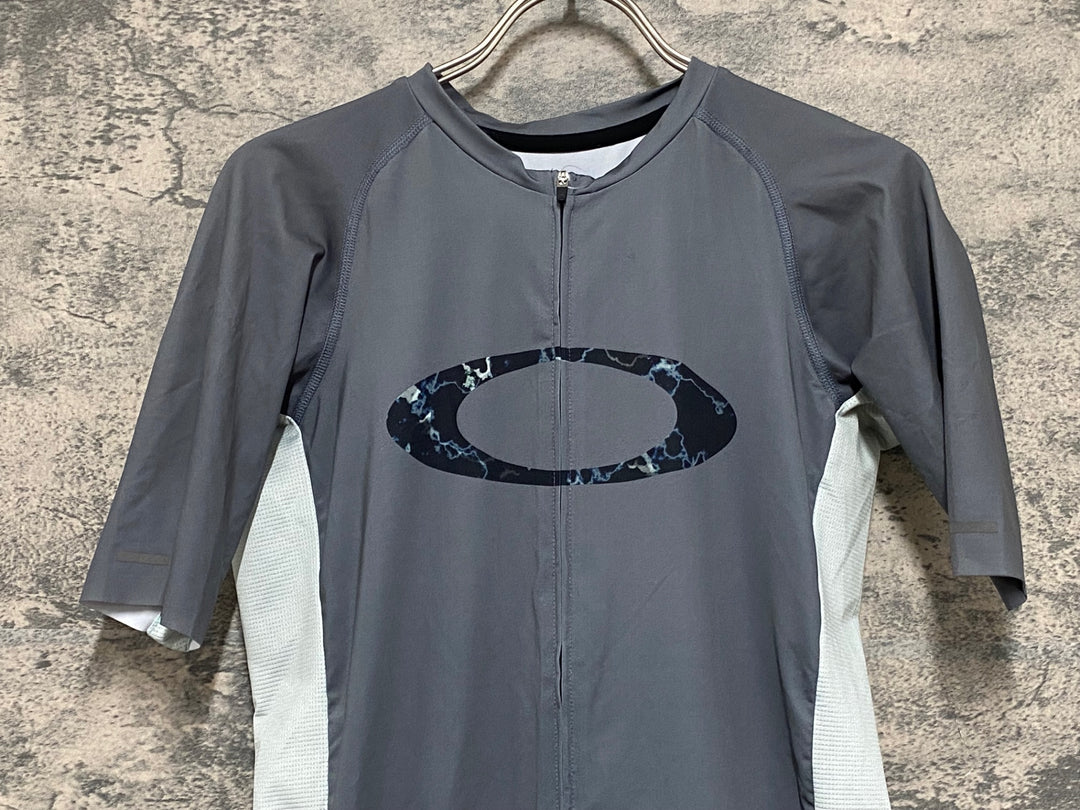 KF367 オークリー OAKLEY 半袖 サイクルジャージ グレー M