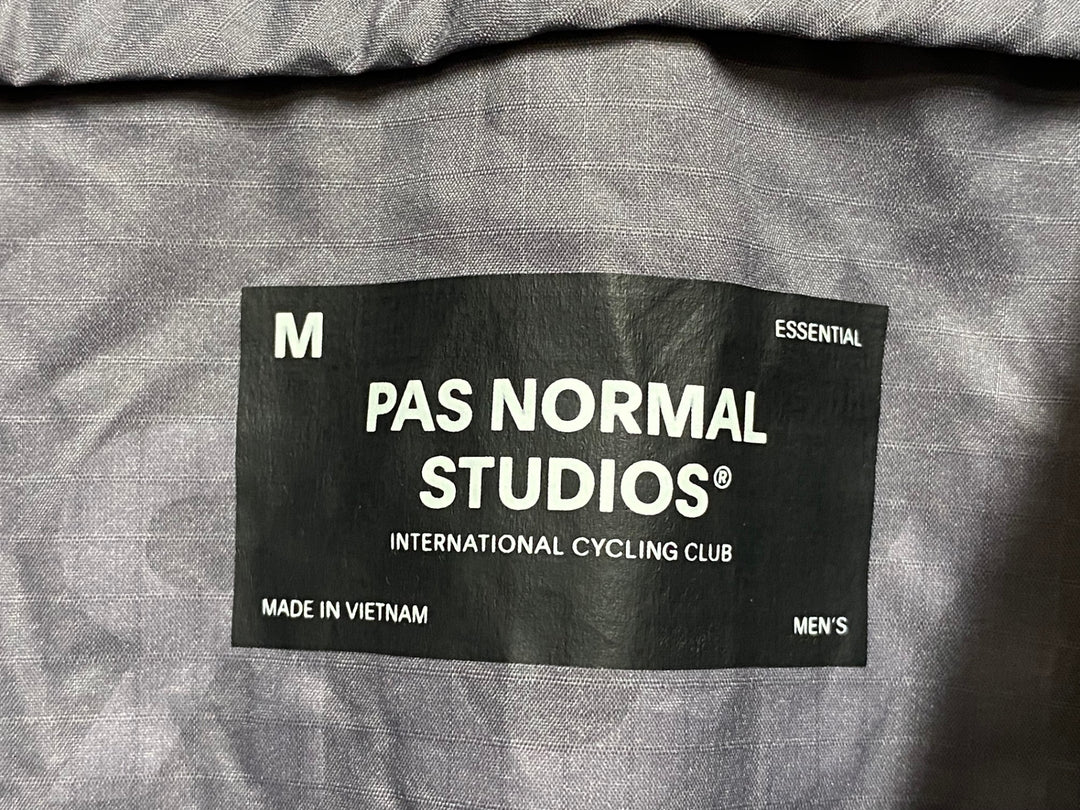 KA516 パスノーマルスタジオ PAS NORMAL STUDIOS ESSENTIAL INSULATED JACKET 長袖 サイクルジャケット グレー M