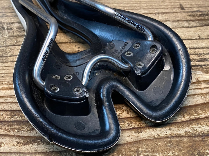JG159 SELLE SMP HELL サドル 143mm 白 inox tube