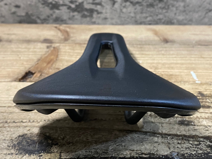 KF672 フィジーク fizik VENTO ANTARES サドル 黒 140mm  S-Alloy レール